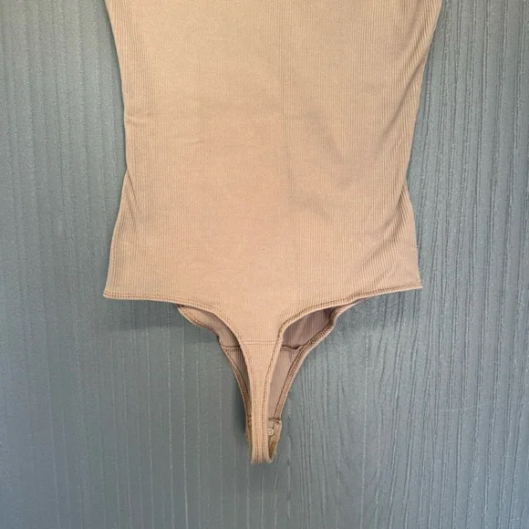 Abercrombie & Fitch Soft Collection Tan Taupe Ribbed Crewneck Bodysuit Size M - Picture 7 of 7